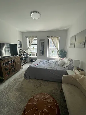 Rented by Eric Goodman Realty Corp | media 14