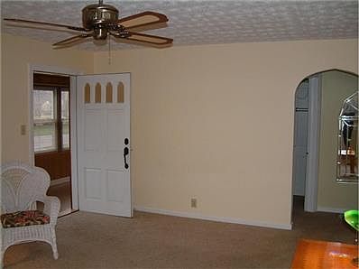 3rd image of 1195 S Fruitdale Ave