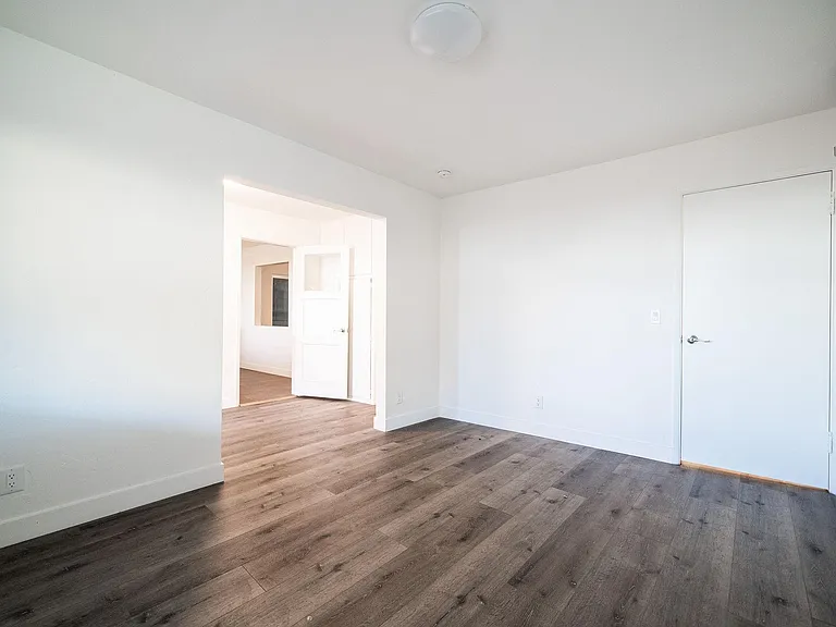 1011 San Julian St #203 — Photo 19