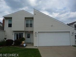 1st image of 83 Castle Ct