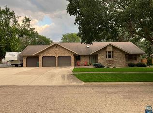 206 4th Ave N, Hospers, IA 51238
