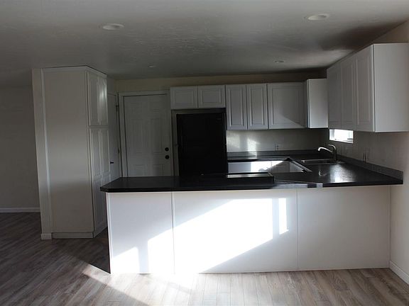 2nd image of 2320 W 15th Ave