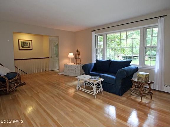 3rd image of 8704 Norfolk Ave