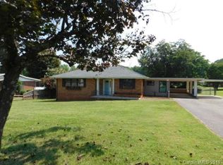 922 Armstrong St, Statesville, NC 28677