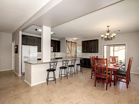 2nd image of 140 E Palomino Way
