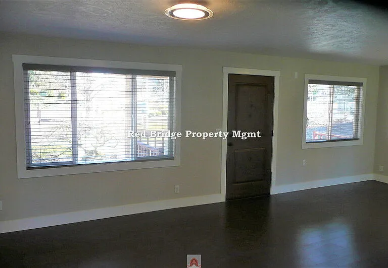 5585 SE 128th Ave — Photo 5