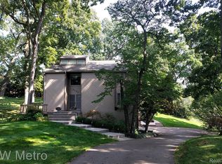 4177 Stoddard Rd, West Bloomfield, MI 48323