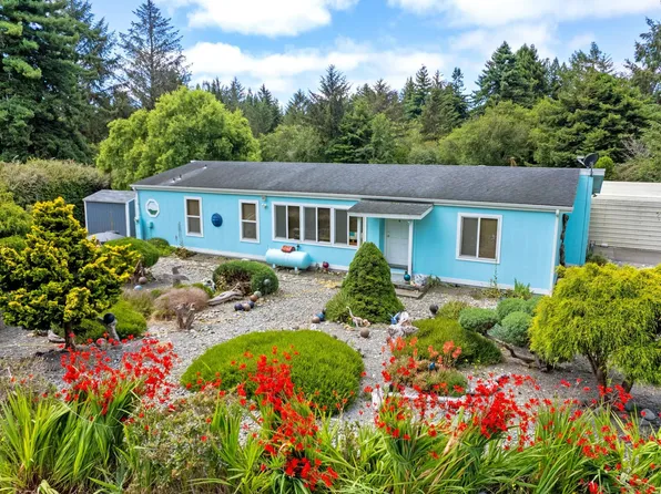 2355 Elk Valley Cross Rd, Crescent City, CA 95531