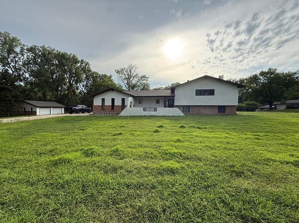410 Pheasant Dr