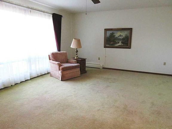 3rd image of 1117 Marianna Ave