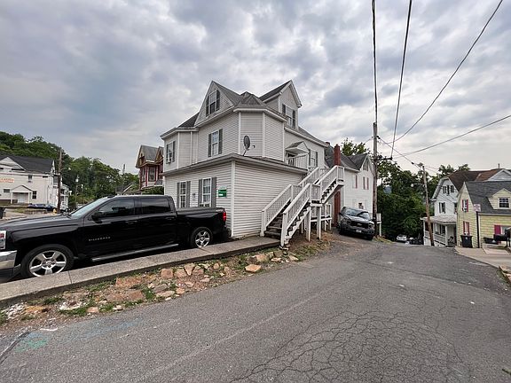 2nd image of 382 Forest Ave #B