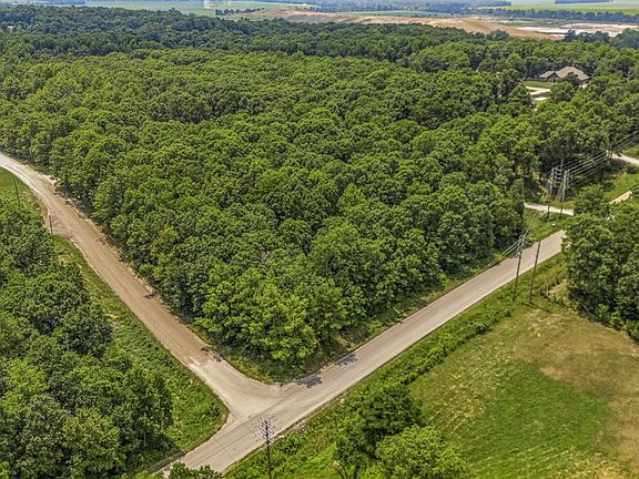 3rd image of 476 County Road 476
