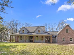 236 Childress Ln, Flora, MS 39071