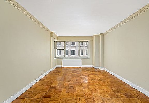 4th image of 159 W 53rd St APT 16H