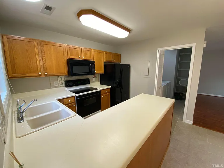2413 Wellington Ridge Loop #2413 — Photo 12