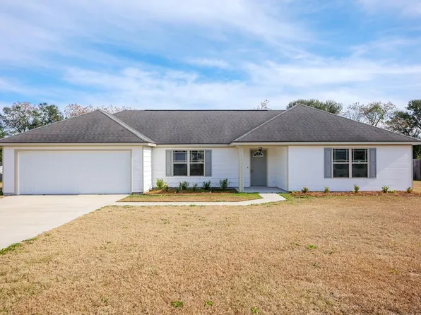 14 N Moody Dr, Ray City, GA 31645