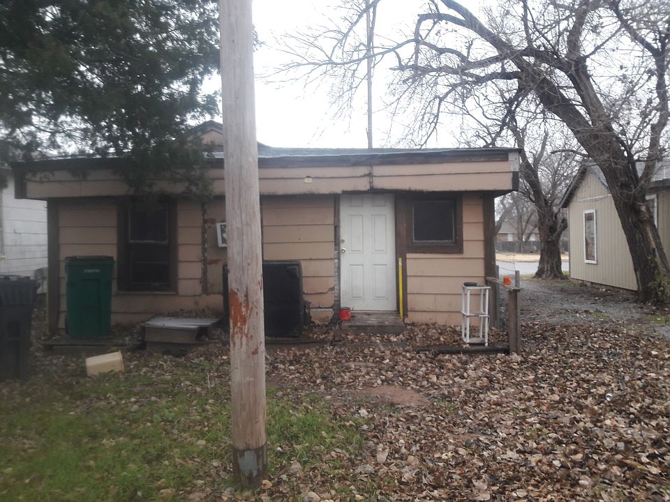 2nd image of 624 SE 15th St
