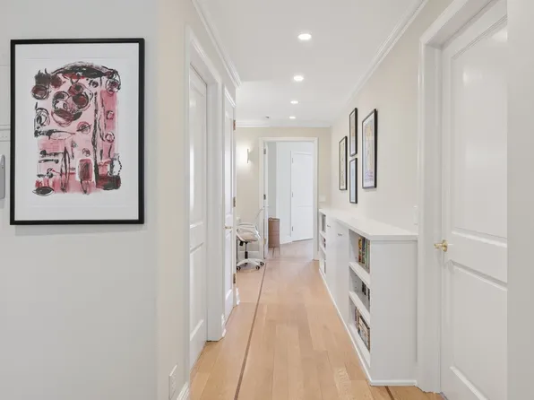 514 West End Avenue image 14 of 23