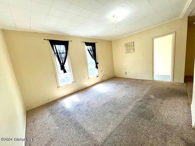 3rd image of 20 Milton Avenue