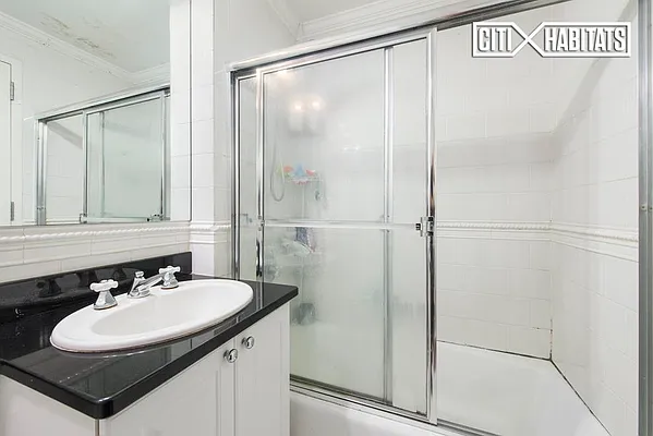 Sold by Citi Habitats | media 4