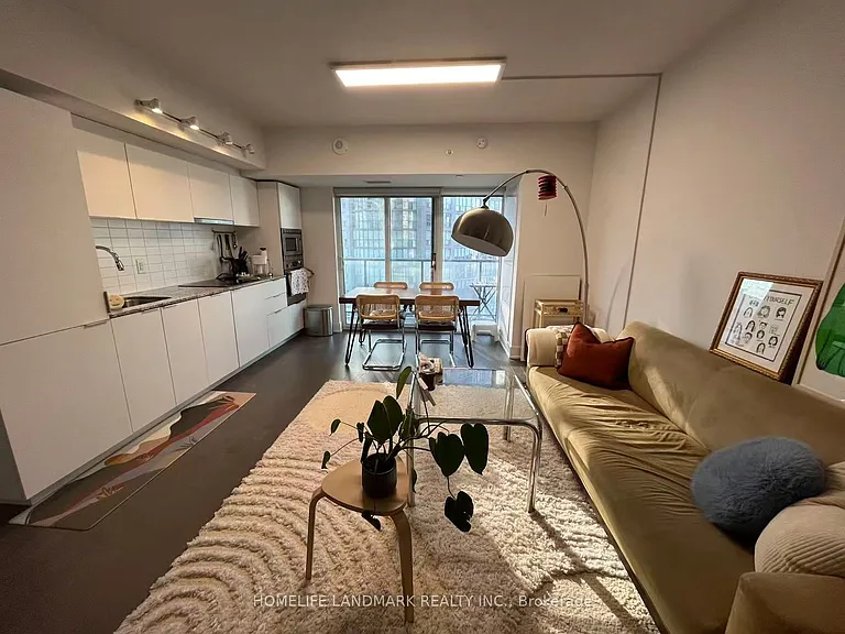 955 Bay St #1501 — Photo 3