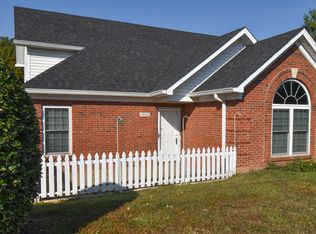 10012 Grey Hawk Dr, Louisville, KY 40219