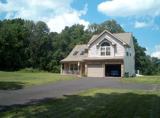 203 Reservoir Rd, Quakertown, PA 18951