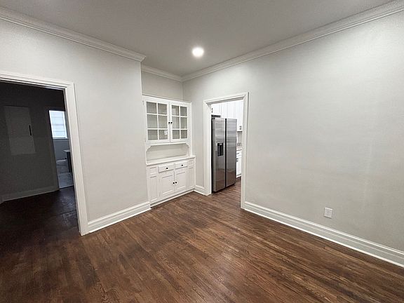 5th image of 3501 Prentice Ave