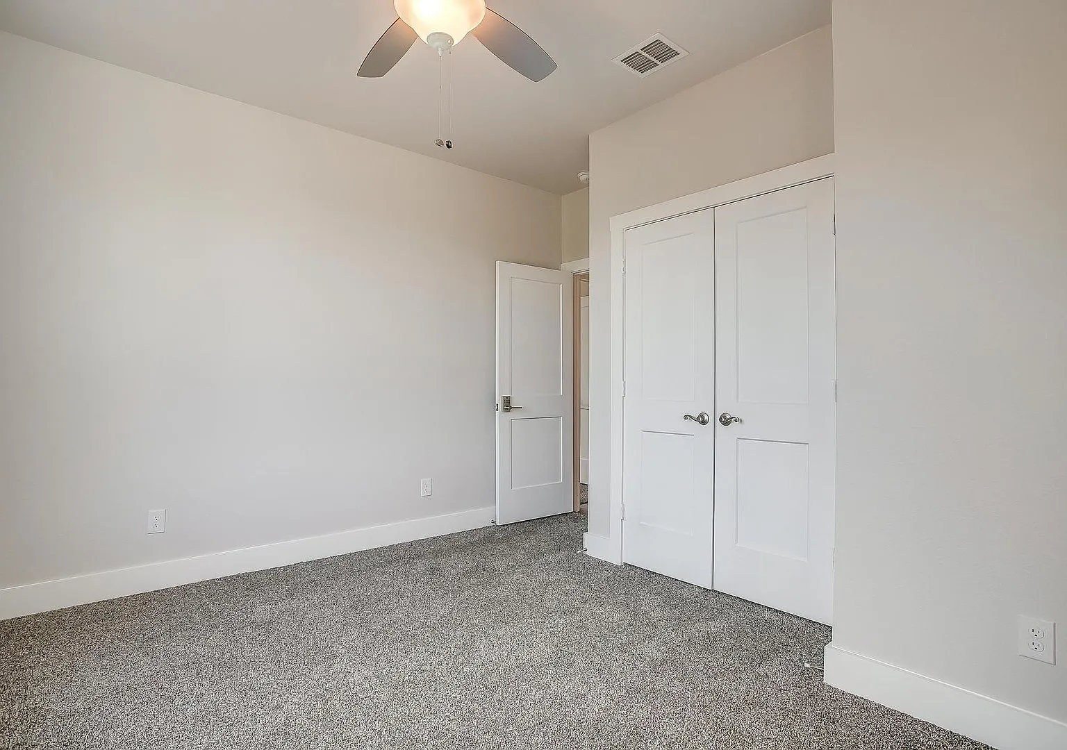 2321 Benbrook-2027 — Photo 3