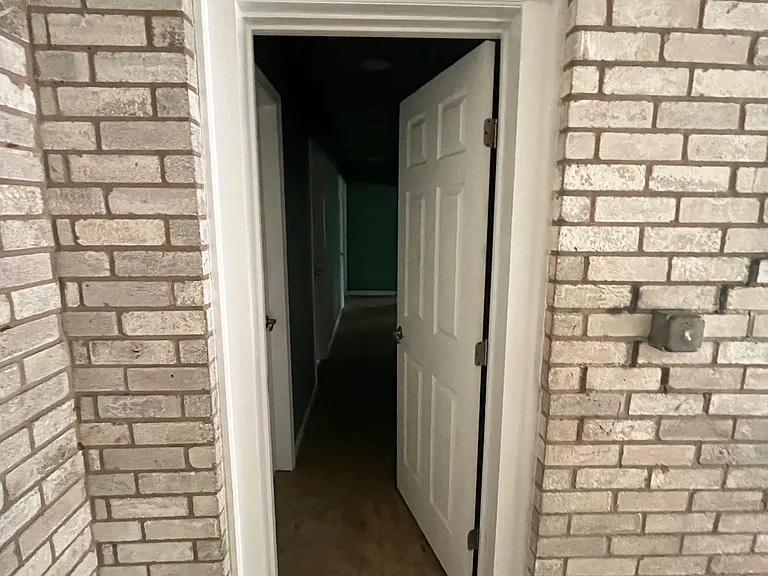 606 Guadalimar St — Photo 22