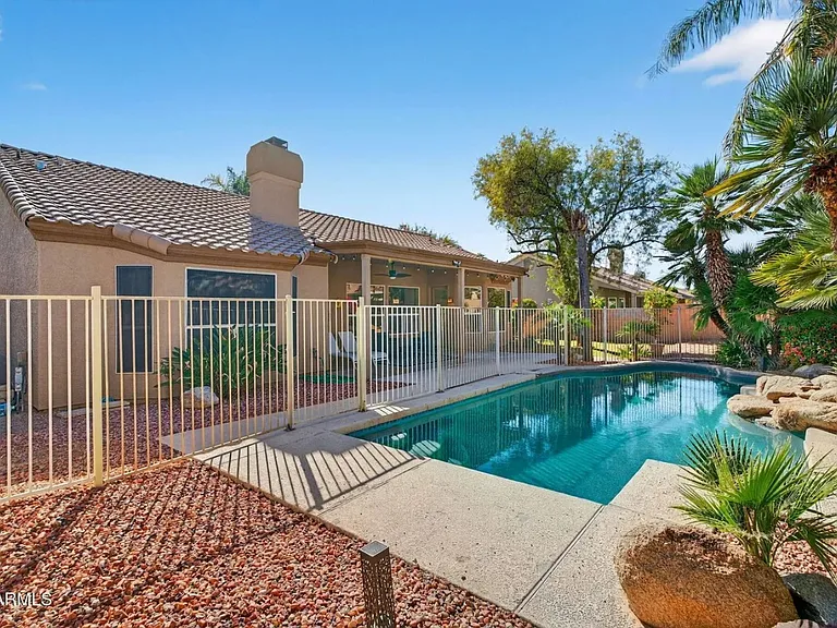 5434 E Campo Bello Dr — Photo 36