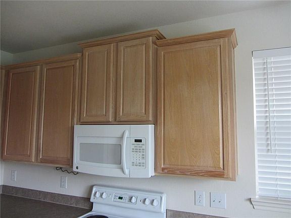 5th image of 3108 Kingsbrook Dr