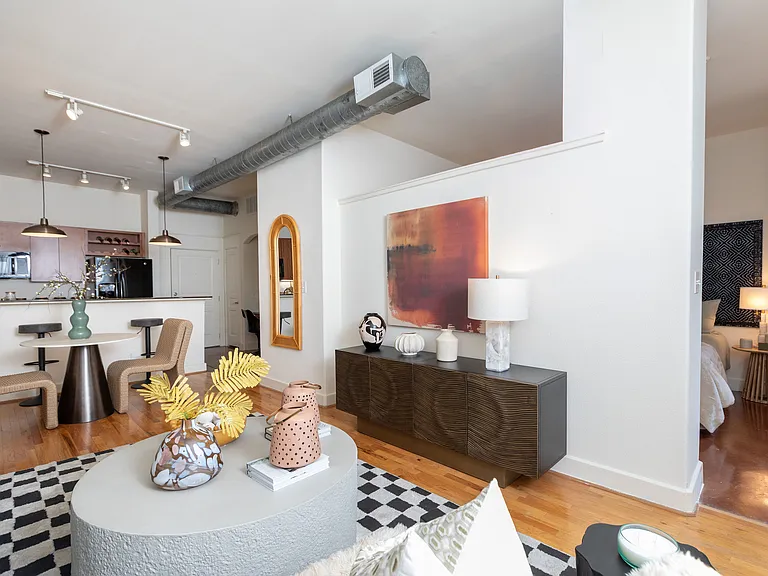 Sabine Street Lofts — Photo 41