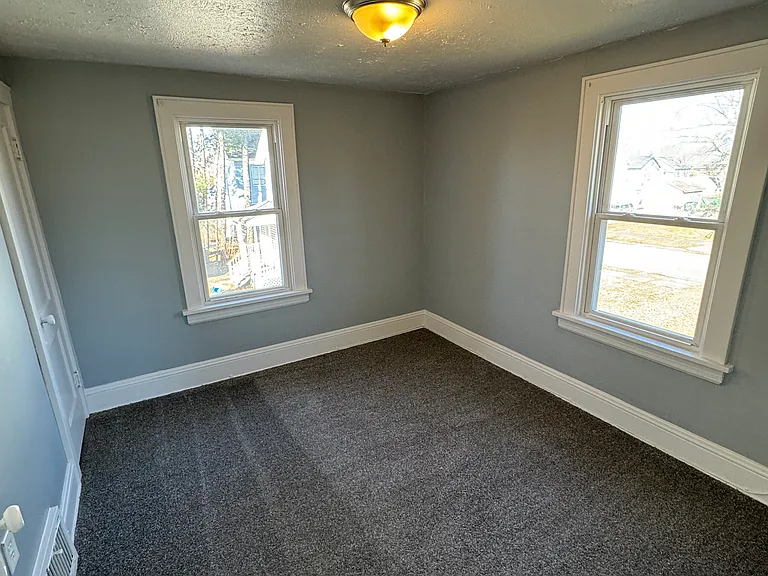 1056 Burkhardt Ave — Photo 14