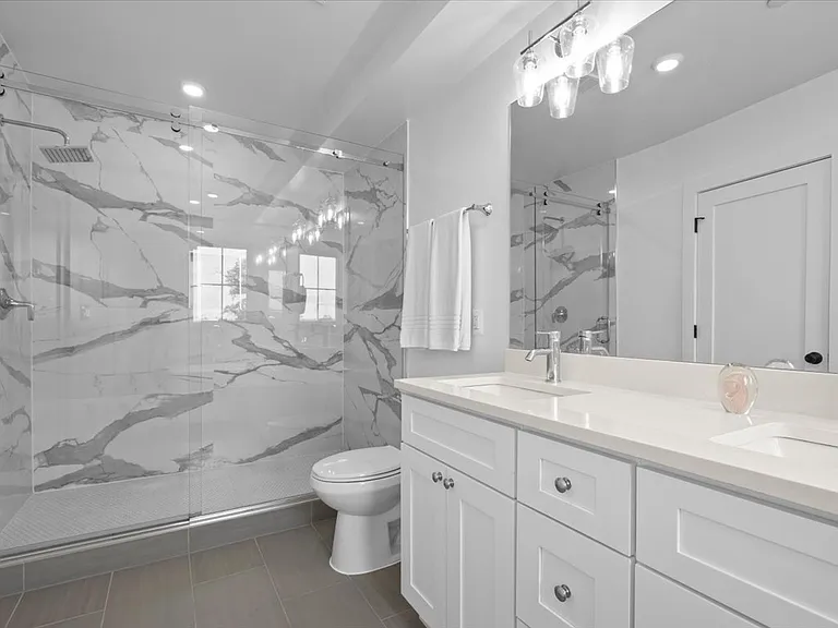 1253 Holbrook Ter NE #2 — Photo 9