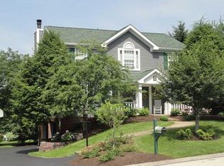 1033 Lakemont Dr, Bridgeville, PA