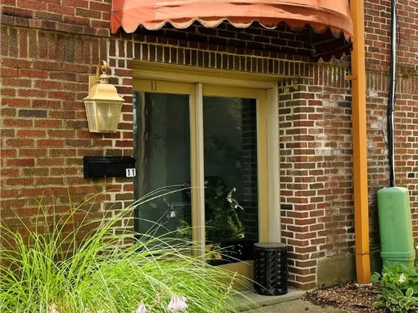 2900 Middle Road #11, Jeffersonville, IN 47130