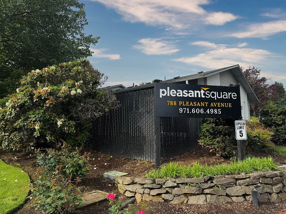 Pleasant Square Apartments