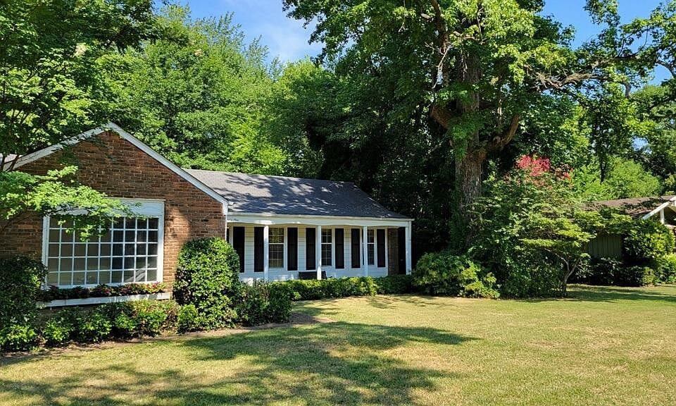 1st image of 229 Leonora Dr