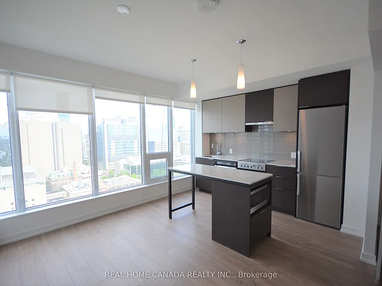 203 College St #1907 — Photo 4