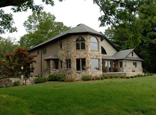 2309 E Brow Rd, Signal Mountain, TN 37377