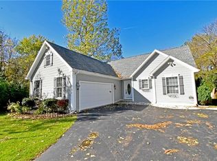3102 Milford Ter, Hamburg, NY 14075