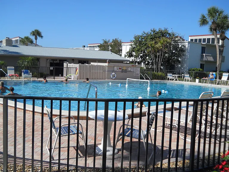 500 Park Blvd S #64 — Photo 24
