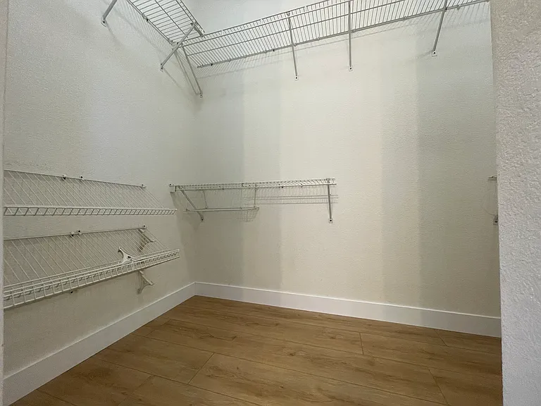 7832 Danner Ct — Photo 28