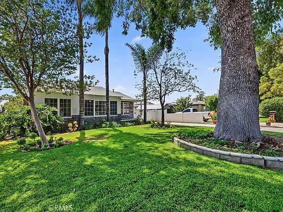 2nd image of 3646 Mariella St