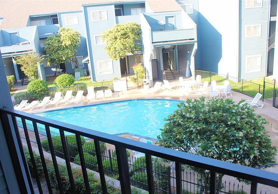 1st image of 12500 Melville Dr APT 227