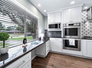 6030 Warm Springs Rd, Houston, TX 77035