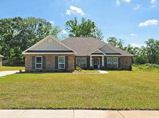 5843 Orchard Ln E, Grand Bay, AL 36541