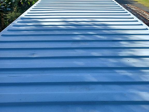 Roof with treatment 