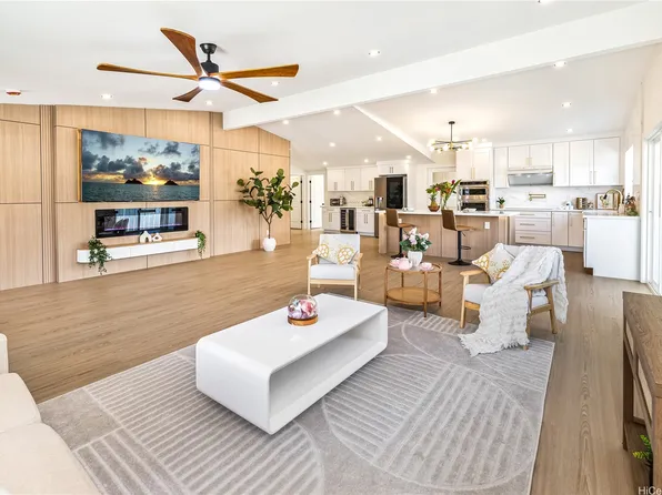 7211 Aipo Pl, Honolulu, HI 96825